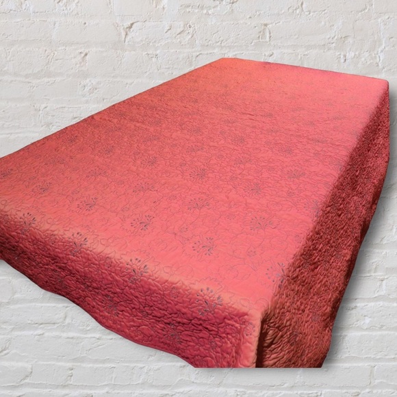 Coral Pink Iridescent Light Gray Floral Embroidered Bedspread Quilt Queen Size - Picture 1 of 4